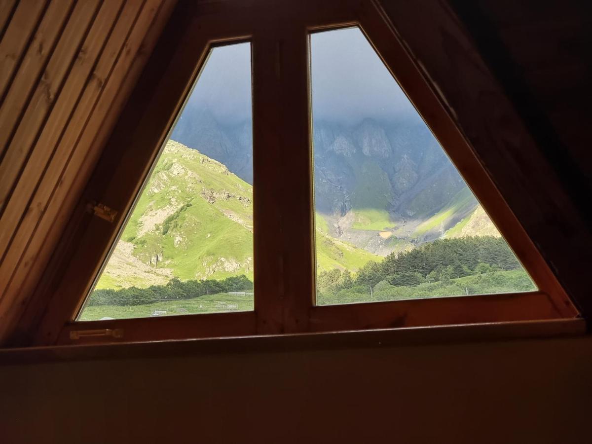 Graf Kazbegi Hotel Екстериор снимка