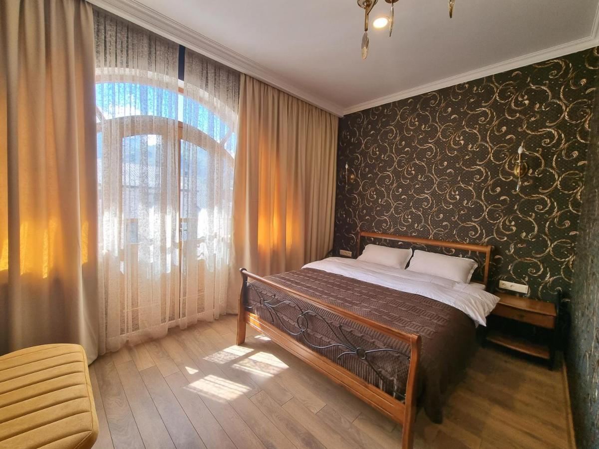 Graf Kazbegi Hotel Екстериор снимка