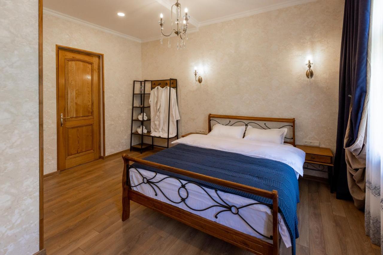 Graf Kazbegi Hotel Екстериор снимка