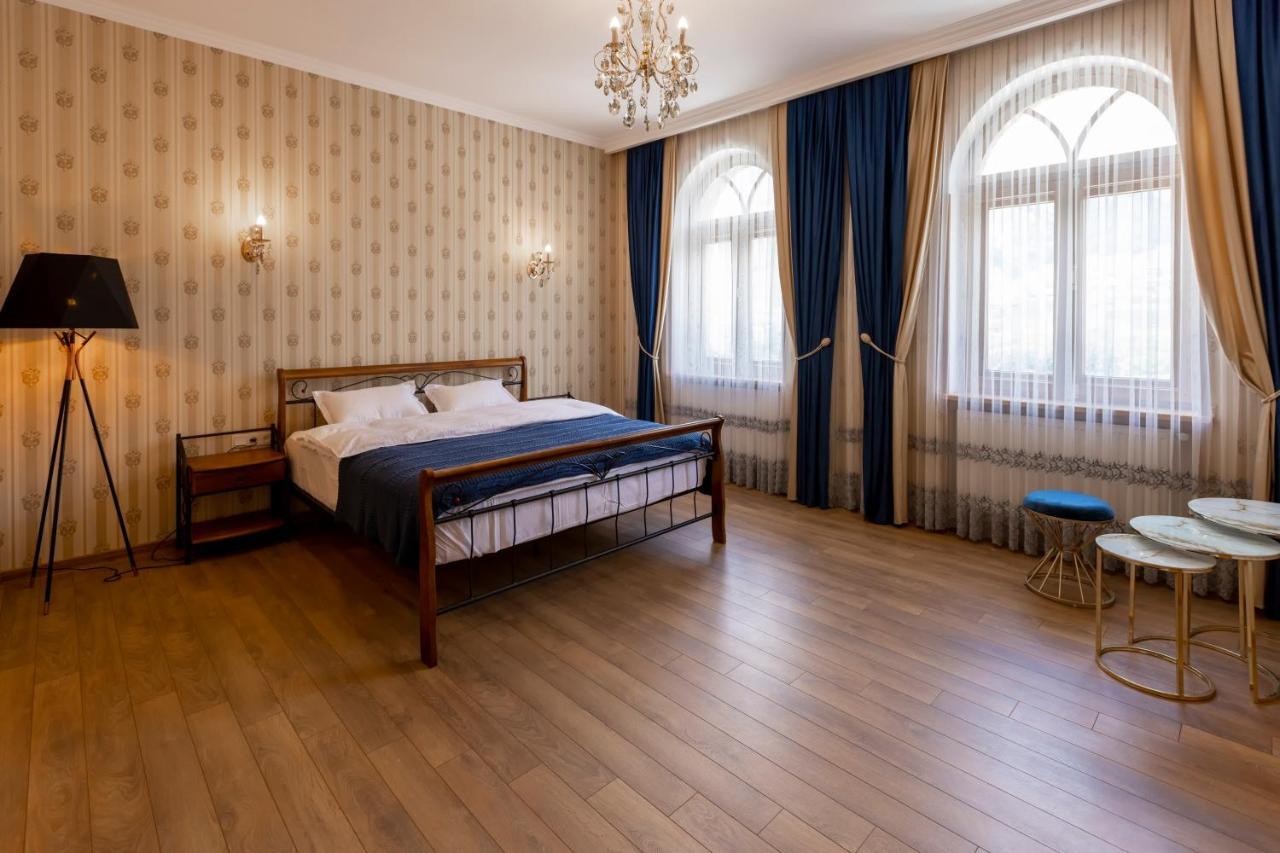 Graf Kazbegi Hotel Екстериор снимка
