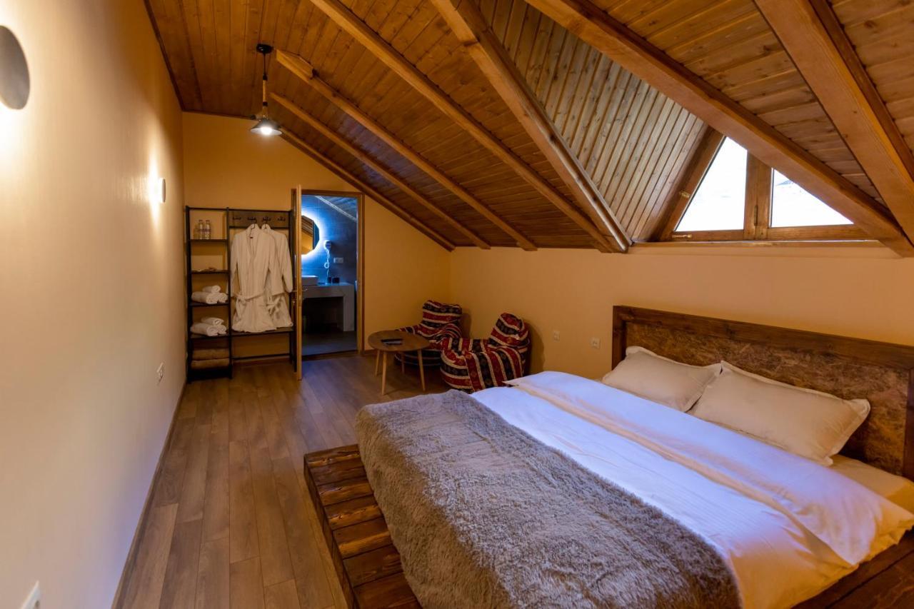 Graf Kazbegi Hotel Екстериор снимка