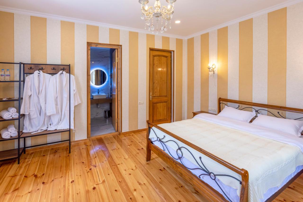 Graf Kazbegi Hotel Екстериор снимка