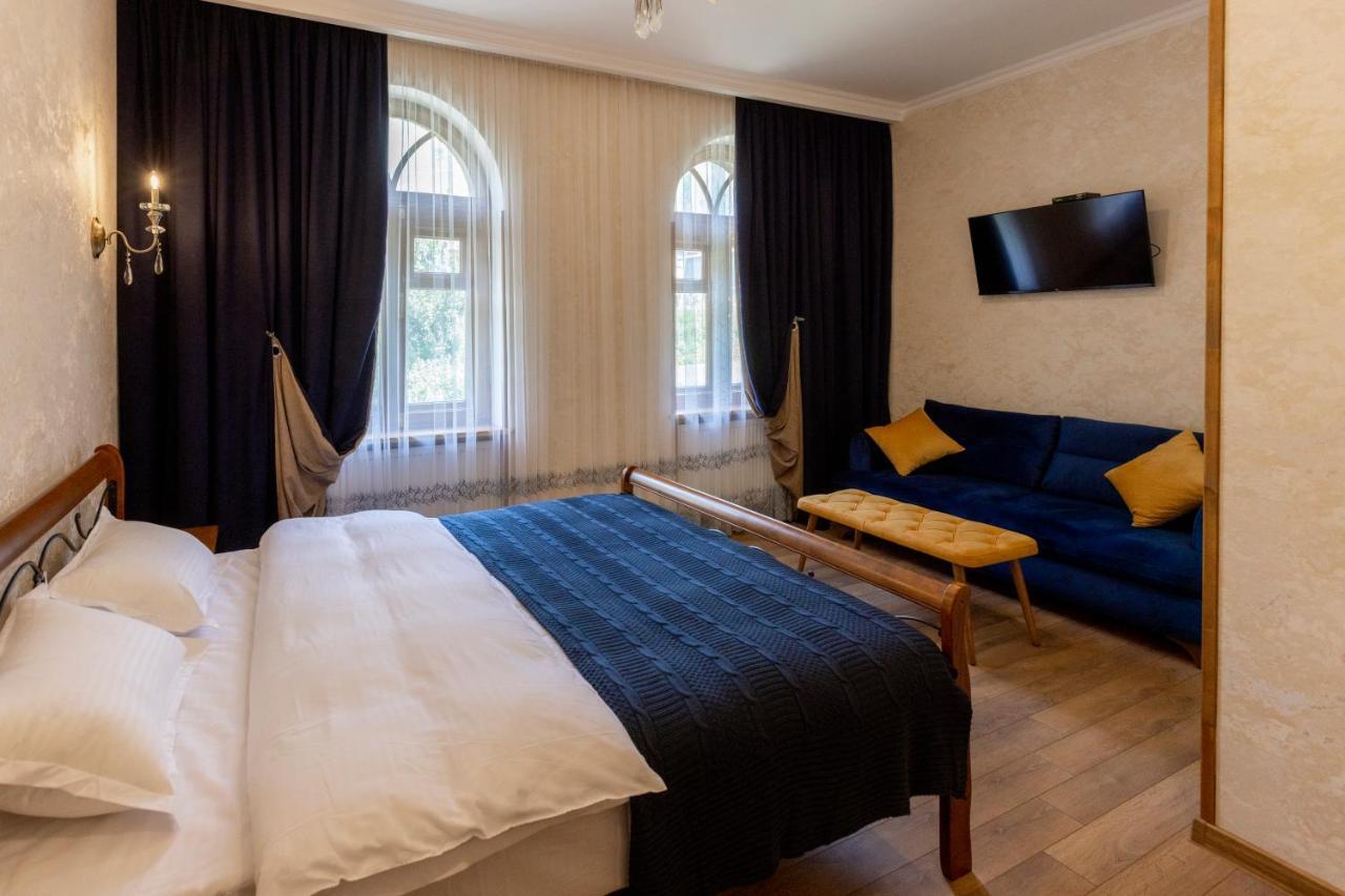 Graf Kazbegi Hotel Екстериор снимка