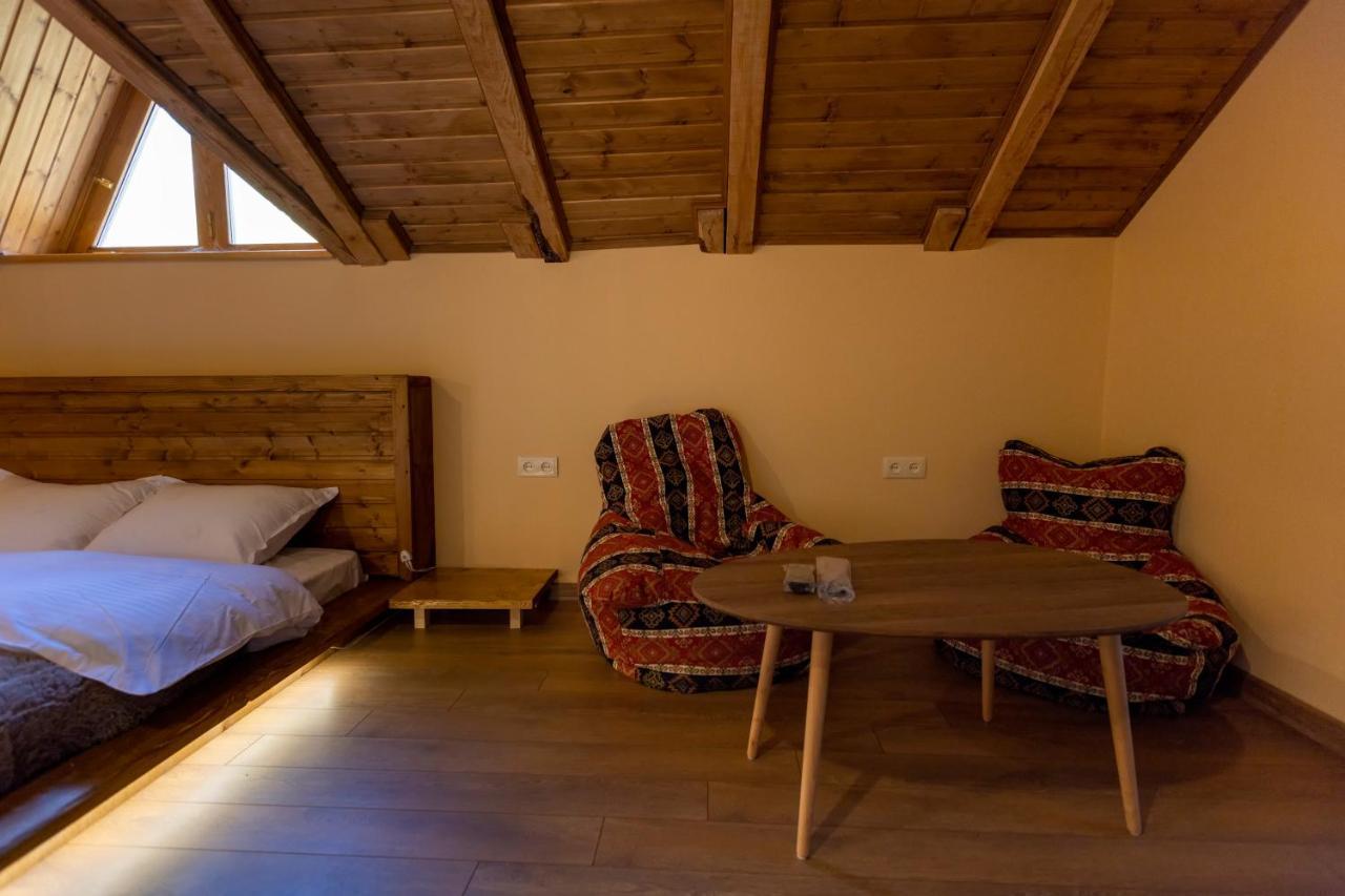 Graf Kazbegi Hotel Екстериор снимка
