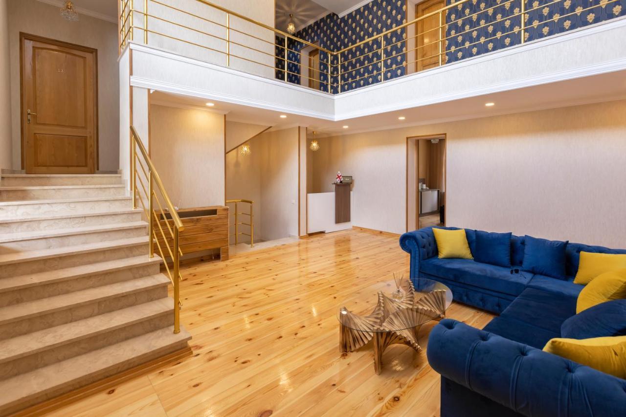 Graf Kazbegi Hotel Екстериор снимка