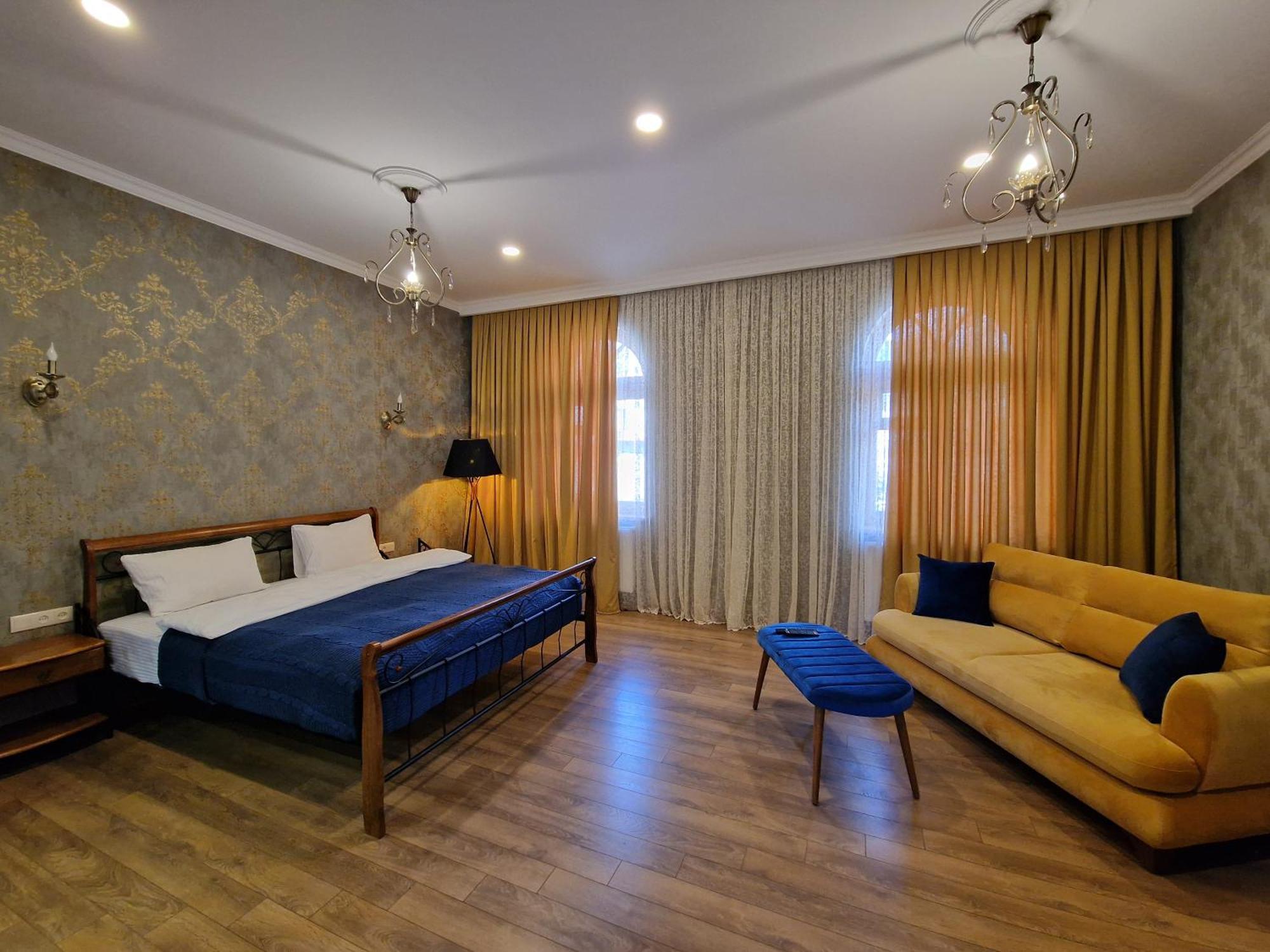Graf Kazbegi Hotel Екстериор снимка