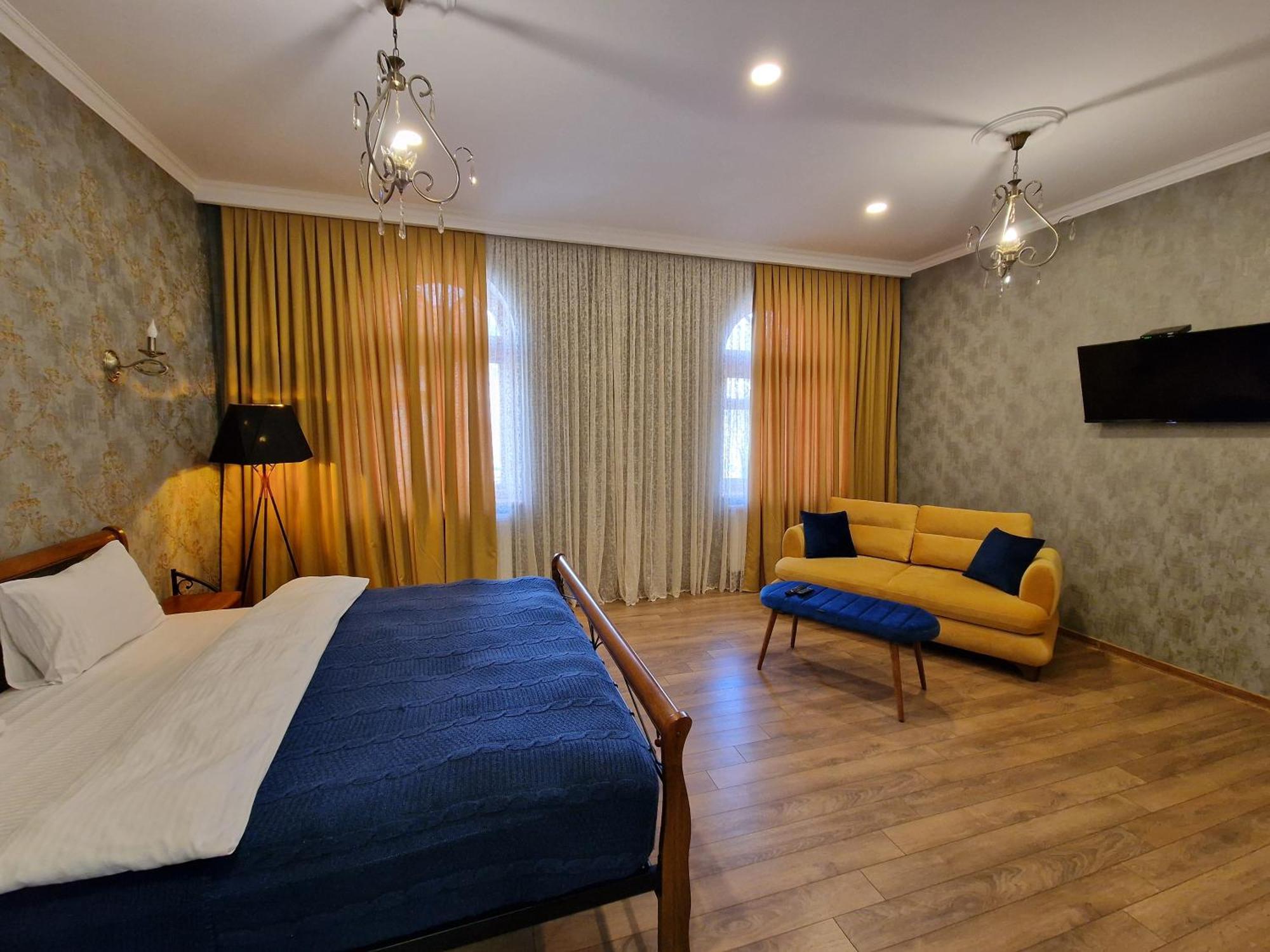 Graf Kazbegi Hotel Екстериор снимка