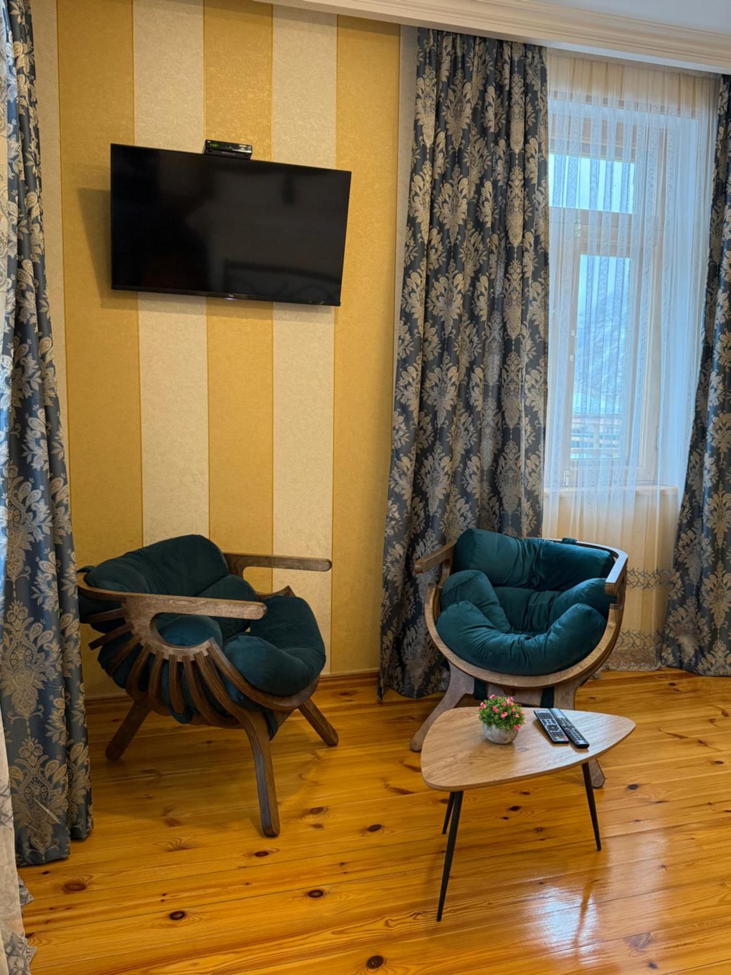 Graf Kazbegi Hotel Екстериор снимка